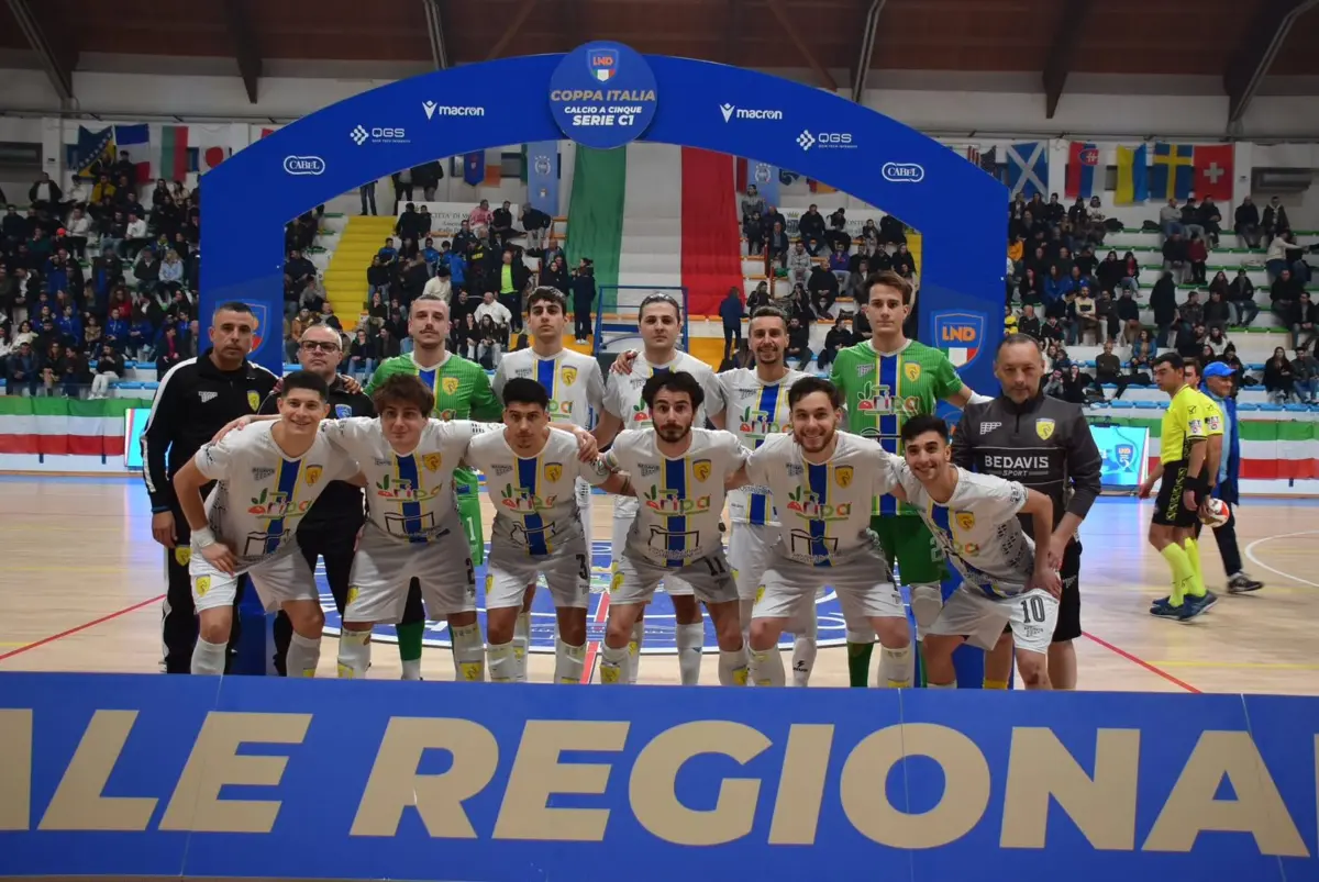 Catanduvense Felipe Trombeta é campeão da Coppa Itália Serie C1 de Futsal com o Superaequum Popoli Terme