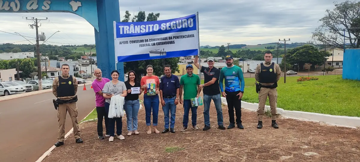 Ação educativa "Trânsito Seguro" conscientiza condutores no portal de acesso a Catanduvas