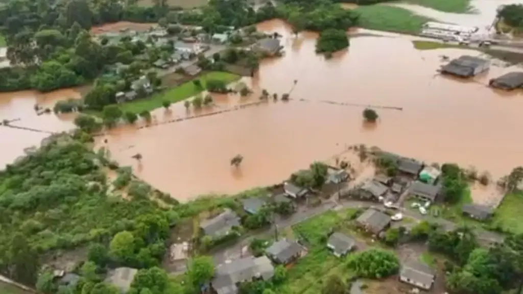 GOIOXIM: Chuvas deixam cidade ilhada e causam prejuízo de R$ 2 milhões