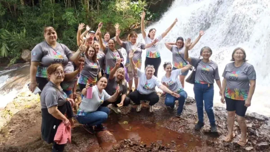 Dia de alegria e integração marca passeio dos grupos do CRAS no Recanto Cachoeira