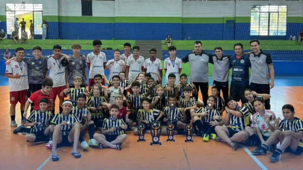 Catanduvas se consagra campeã geral na 3ª Copa Regional de Futsal de Base