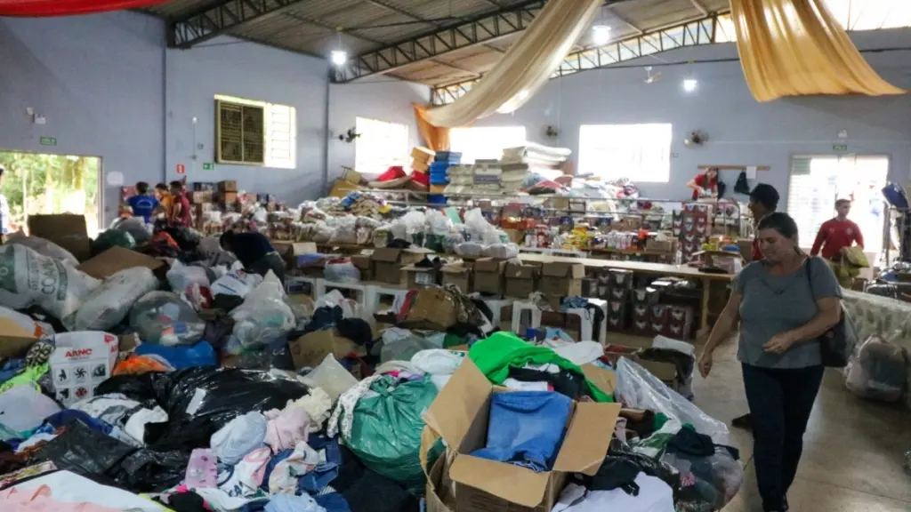 Rio Bonito do Iguaçu agora precisa de materiais de construção. Campanha de doações muda de foco após arrecadar 248 toneladas