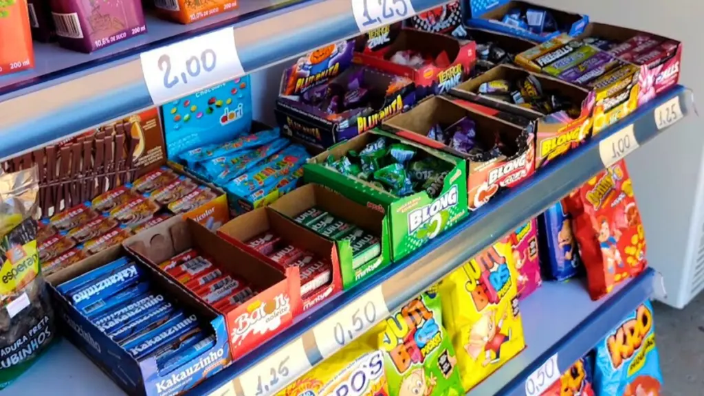 Projeto quer tirar doces do campo de visão das crianças nos caixas dos mercados do Paraná