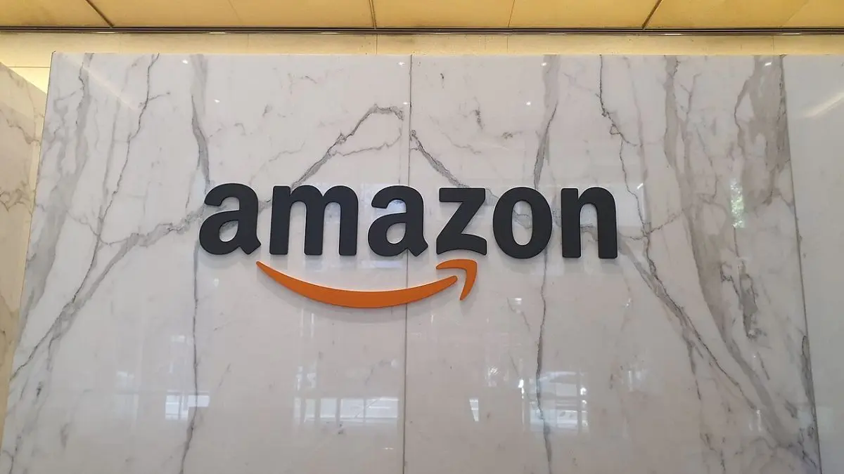 Amazon supera Walmart e assume liderança global de faturamento em marco histórico Amazon supera Walmart e assume liderança global de faturamento em marco histórico