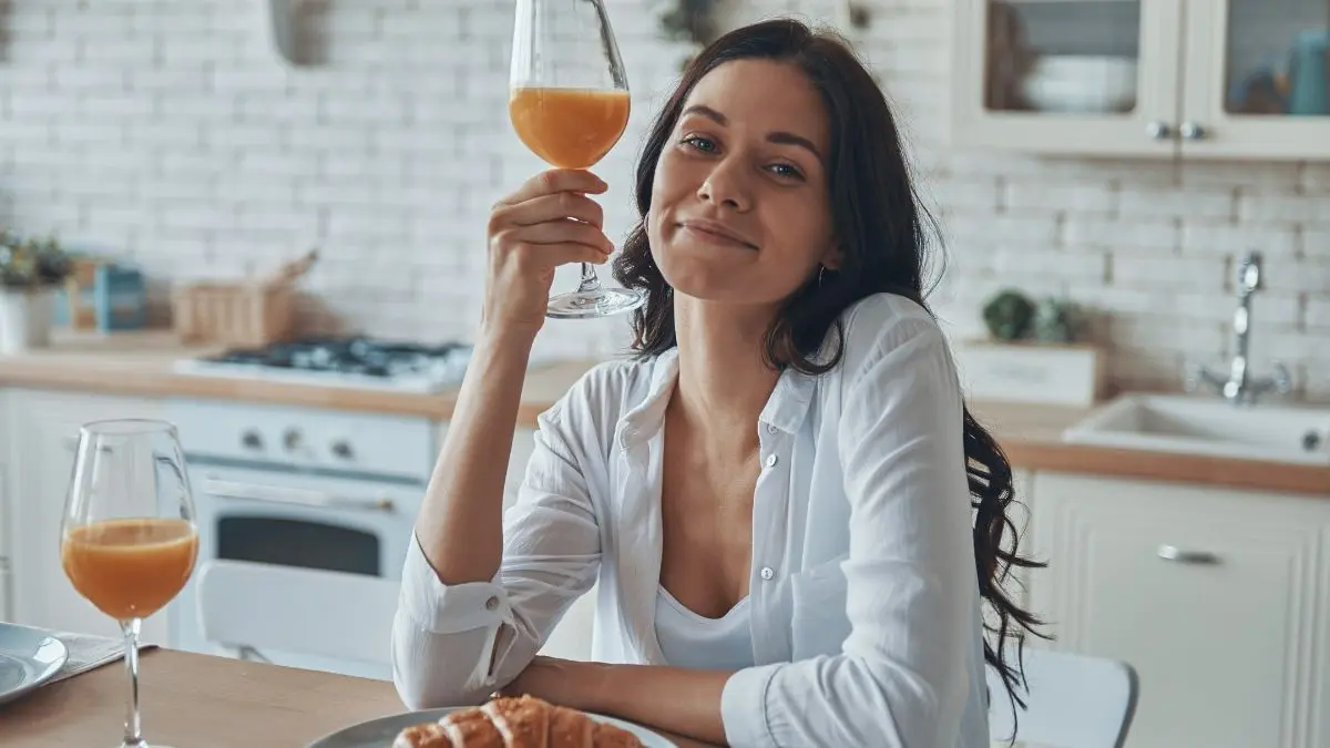 O hábito de beber nas refeições pode ser mais simples do que dizem as teorias populares O hábito de beber nas refeições pode ser mais simples do que dizem as teorias populares