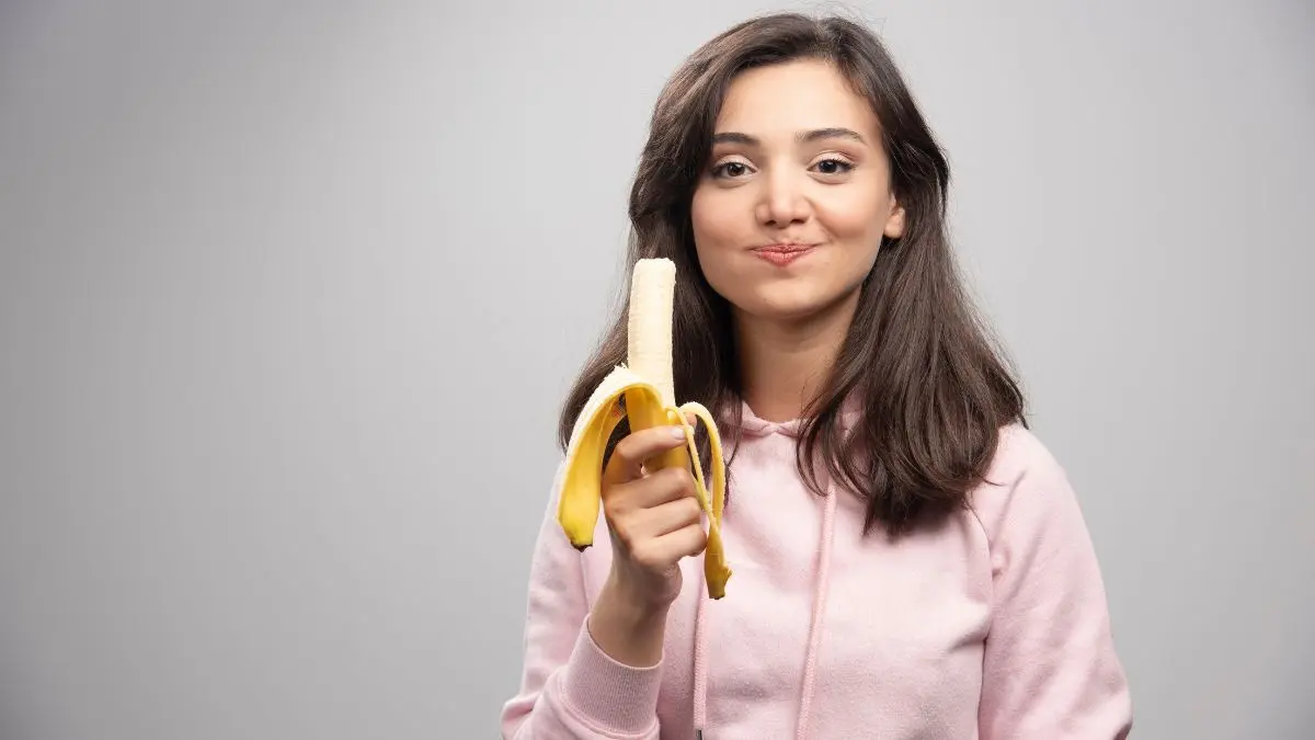Banana ajuda a controlar a pressão arterial e melhora o humor com nutrientes essenciais Banana ajuda a controlar a pressão arterial e melhora o humor com nutrientes essenciais