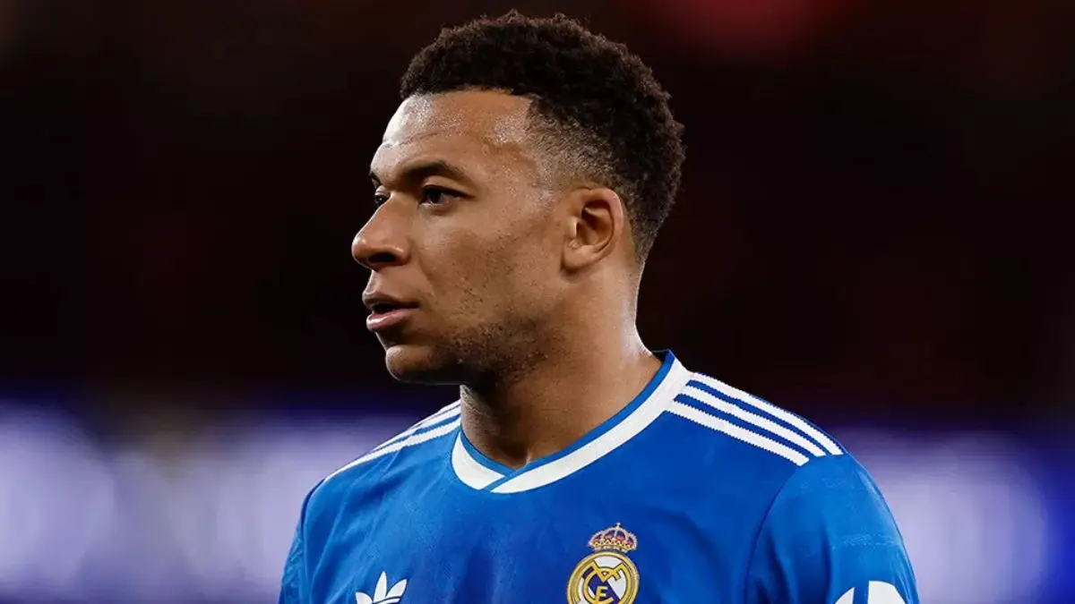 Mbappé confirma que jogador do Benfica chamou Vini Jr de macaco cinco vezes Mbappé confirma que jogador do Benfica chamou Vini Jr de macaco cinco vezes