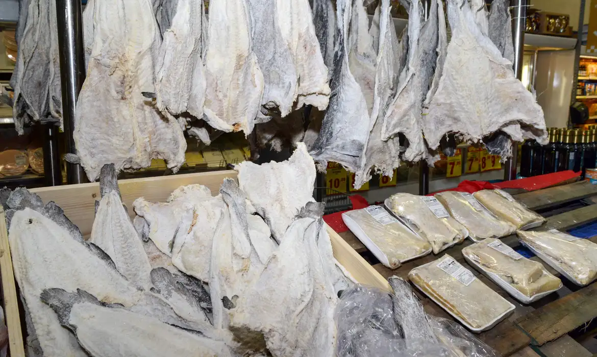 Semana Santa: Como escolher bacalhau de qualidade e evitar golpes na compra do peixe para a Páscoa