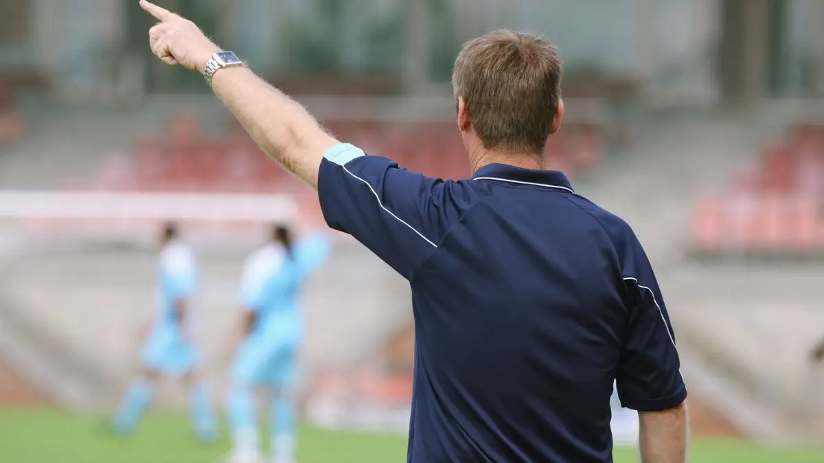 Técnico criticado no Flamengo agora brilha em semifinal de torneio europeu