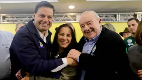 Sandro Alex destaca salário médio recorde de R$ 3.554 para mulheres no Paraná e crescimento acima da média nacional