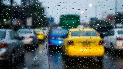 Saiba como receber gratuitamente no celular alertas de tempestades e temporais no Paraná
