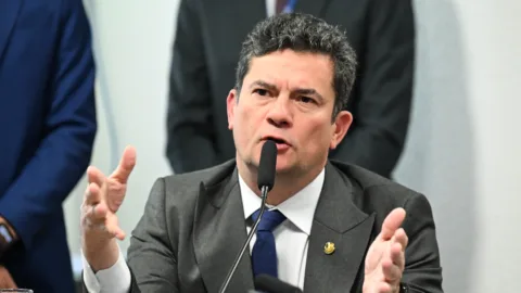 Eleições 2026 no Paraná: Sergio Moro participa de desfile em Curitiba e compromisso em São Paulo